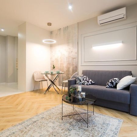 ורשה Targowa Bright Studio By Sofija מראה חיצוני תמונה