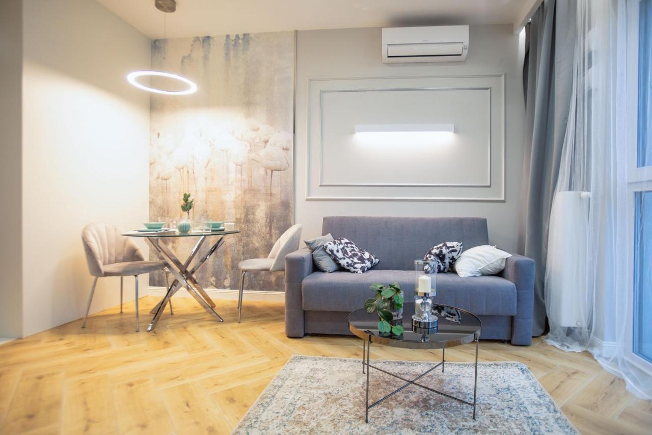 ורשה Targowa Bright Studio By Sofija מראה חיצוני תמונה