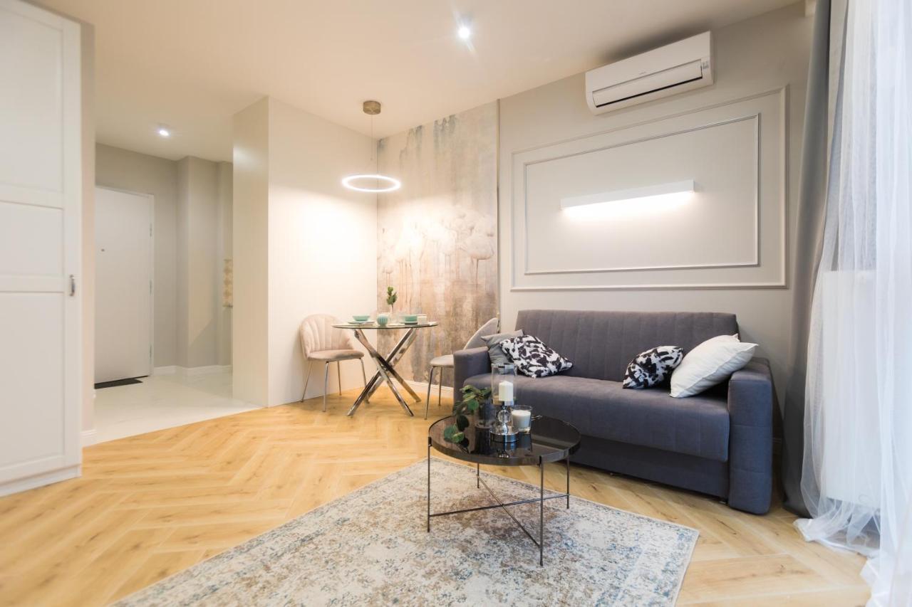 ורשה Targowa Bright Studio By Sofija מראה חיצוני תמונה