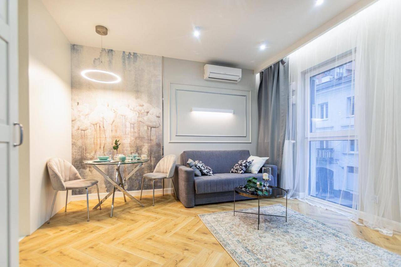 ורשה Targowa Bright Studio By Sofija מראה חיצוני תמונה