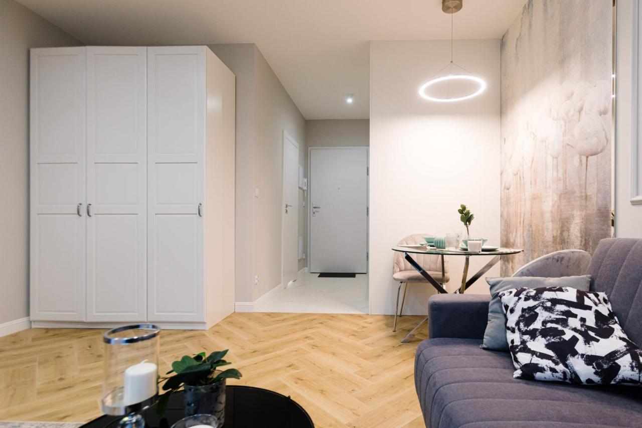 ורשה Targowa Bright Studio By Sofija מראה חיצוני תמונה