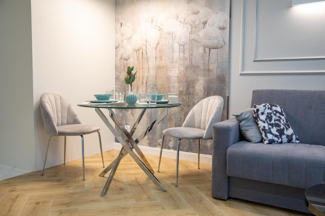 ורשה Targowa Bright Studio By Sofija מראה חיצוני תמונה
