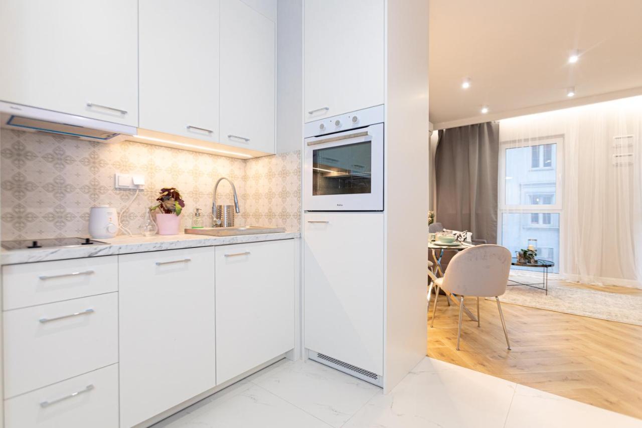 ורשה Targowa Bright Studio By Sofija מראה חיצוני תמונה